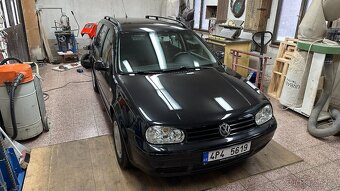 VW Golf 4 Variant 1.6 SR r.v. 2000 - 2
