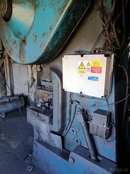 Výstředníkový lis Cincinnati - 2