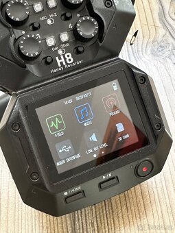 Zoom H8 + příslušenství - 2