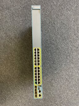 CISCO switch 24p - 2