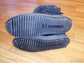 Zimní nízké boty zn. Geox vel. 38 - 2