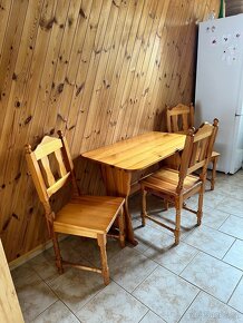 Dřevěný stůl z masivu - 2
