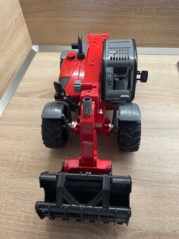 Prodám Bruder manipulátor Manitou MLT 633. - 2