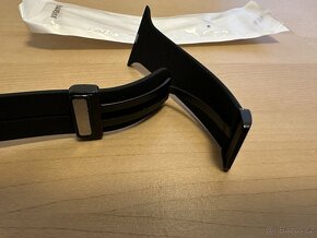 Silikonovy reminek s magnetickou sponou pro Apple watch - 2