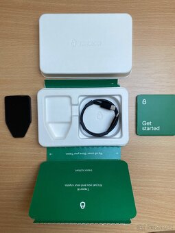 Trezor Safe 5 Nepoužitý Černý - 2