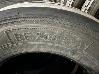 VODÍCÍ pneu BARUM 315/70R22.5 315 70 22.5 R22.5 - 2