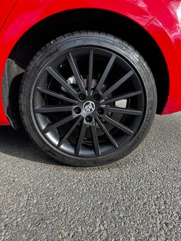 Škoda Turini 225/40/18 - 2