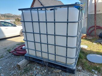 IBC nádrž 1000l - 2