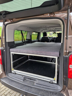 Spací vestavba Toyota Proace - 2