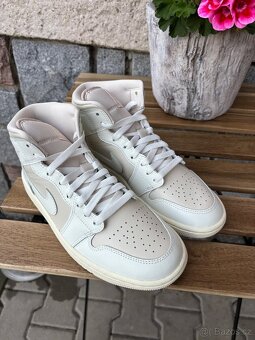 Jordan 1 mid legend light brown - 2
