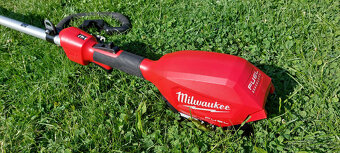 SET POHONNÉ JEDNOTKY A VYŽÍNAČE MILWAUKEE M18 QUIK-LOK - 2