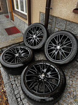 5x112 R17 225/45 - 2