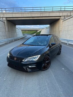 Seat Leon Cupra 221kw Max. výbava - 2