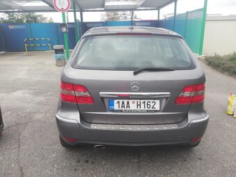 Mercedes-Benz B 180 CDI – spolehlivý rodinný vůz - 2