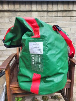 Deka výběhová Rambo Wug, s vyšším krkem, 400 g, velikost 130 - 2