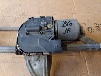 přední stěrače na VW Passat B6 - 2