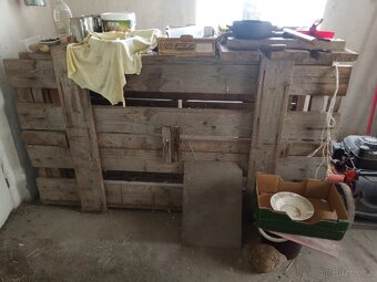 Klec na prase dřevěná - 2