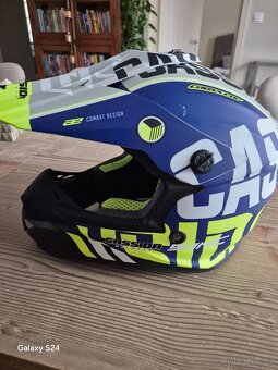 Motokrosová helma - 2
