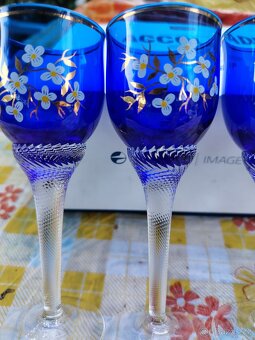 Modré skleničky na nožce - 2