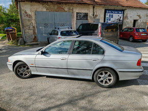 BMW 520i E39 r.v.98 6-valec Nová STK 02/26 - 2