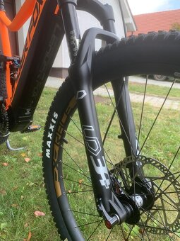 Nový E-MTB 29, Leader Fox, mod.Acron 2023, vel. 21,5" - 2