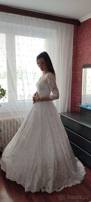Svatební krajkové šaty (vhodné i jako jezdecké) - 2