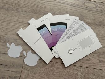 iPhone SE 2022 64GB - 2