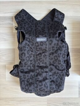 BabyBjörn Nosítko Mini - Anthracite/Leopard - 2