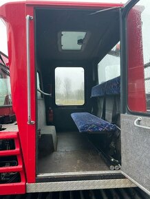 Sněžná rolba Kassbohrer Pb 100Cabin s dvěma stopaři - 2