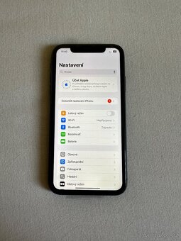 Apple iPhone 11 128GB - 2