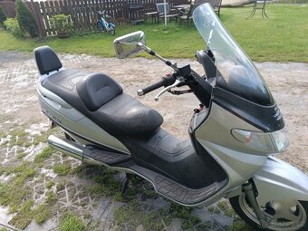 Suzuki Burgman 400 - 2