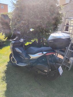 Aprilie SR GT 125 - 2