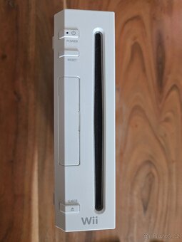 Nintendo Wii + příslušenství + hry - 2