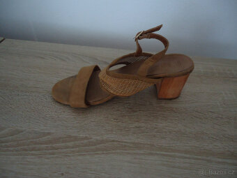 Dámské sandály vel.37 - 2