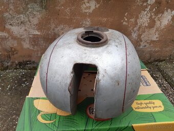 Nádrž jawa čz 125 150 175 malá kývačka - 2