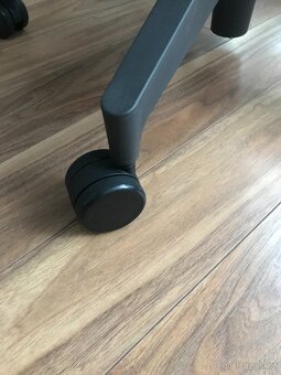 Kancelářská židle Herman Miller COSM High - 2