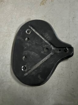 Plech sedla Perak,ČZ 150c - 2