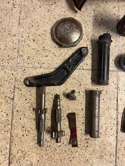 Různé díly Jawa/ČZ - 2