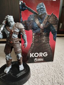 Figurka Korg - 2