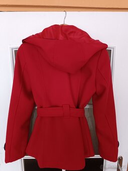 Dívčí kabát v. L - 2