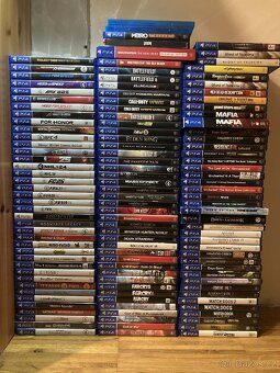 PS4 - Konzole, Ovkadače % Příslušenství - 2