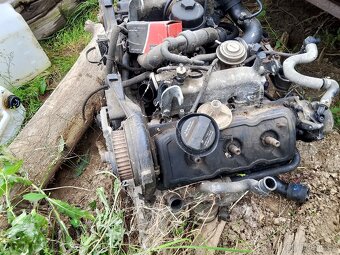 Škoda Superb 2.5tdi motor AYM - 2