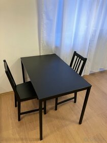 Jídelní stůl IKEA se židlemi - 2