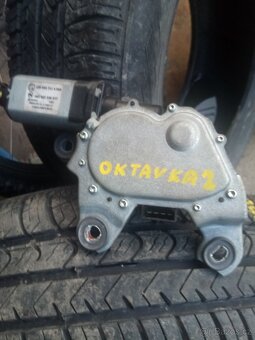 PRODAM=MOTOREK 5 DVERI SODA OCTAVIA 2 COMBI - 2