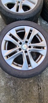 Kola Mercedes-Benz E212 245/45R17 - 2