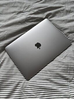 MacBook Air Retina 13" (2019) - 2
