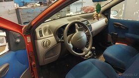 FIAT PUNTO 1,2 r.v. 2001 oranžová - 2