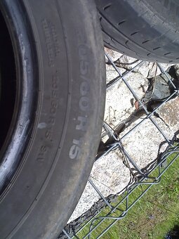 prodám pneu 205/60 r 15  Continental - 2