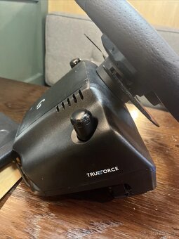závodní volant a pedály Logitech G923, TRUEFORCE PS5, PS4,PC - 2