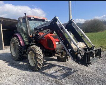 Čelní nakladač TRACLIFT 240 na proximu - 2